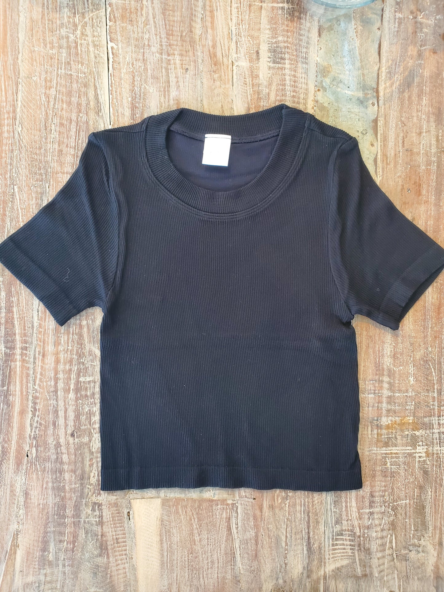 Ribbed Scoop Tee
